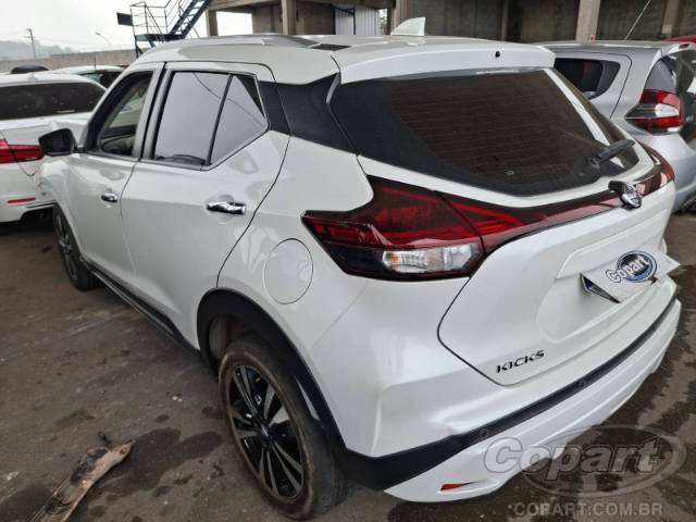 2022 NISSAN KICKS 
