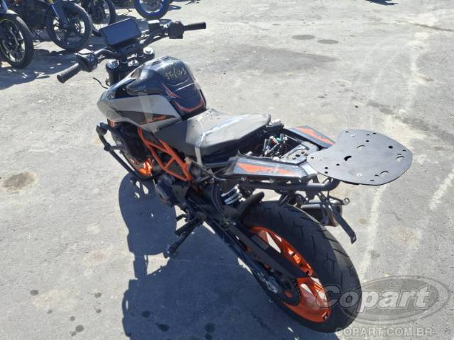 2025 KTM 390 DUKE 