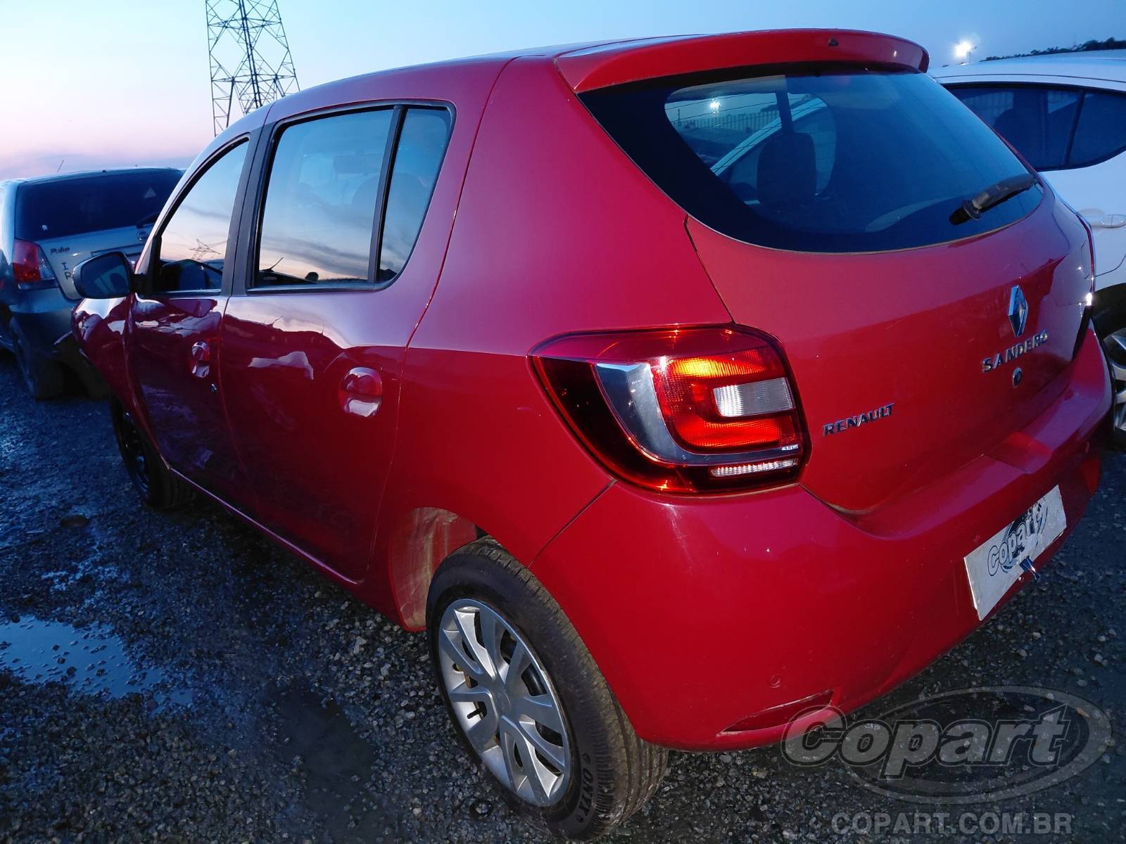 Foto 3: 2015 RENAULT SANDERO