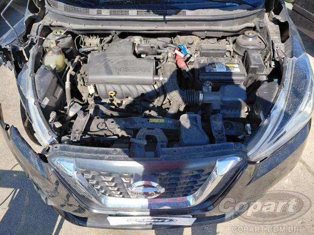 2017 NISSAN KICKS 