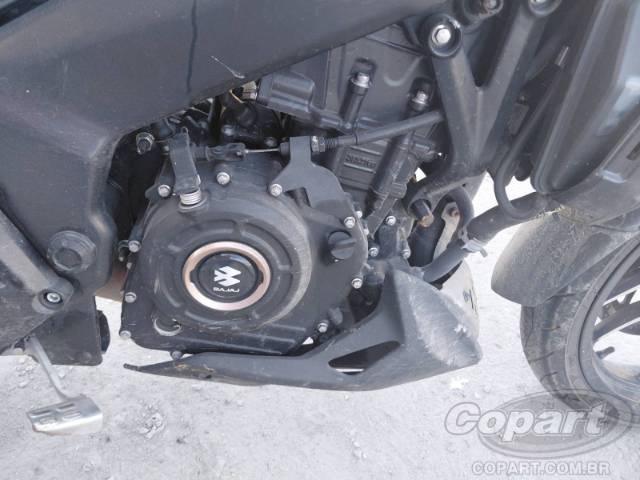 2025 BAJAJ DOMINAR 