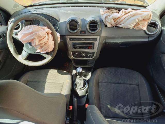 2013 VOLKSWAGEN VOYAGE 