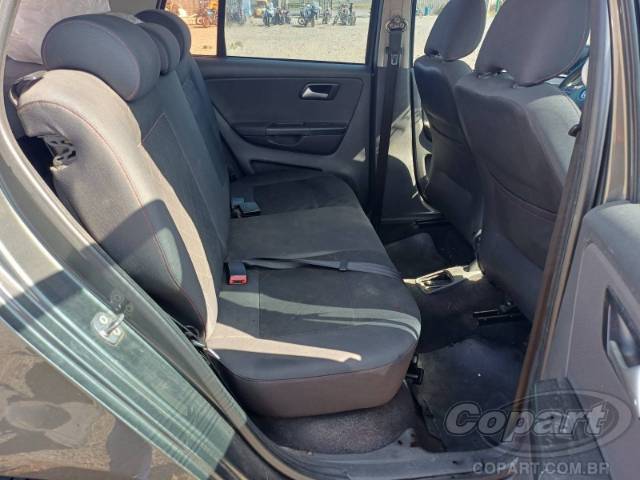 2013 VOLKSWAGEN FOX 