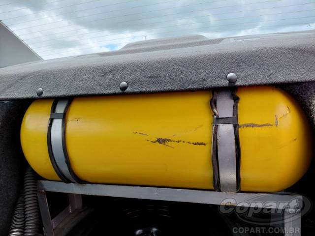 2015 VOLKSWAGEN VOYAGE 