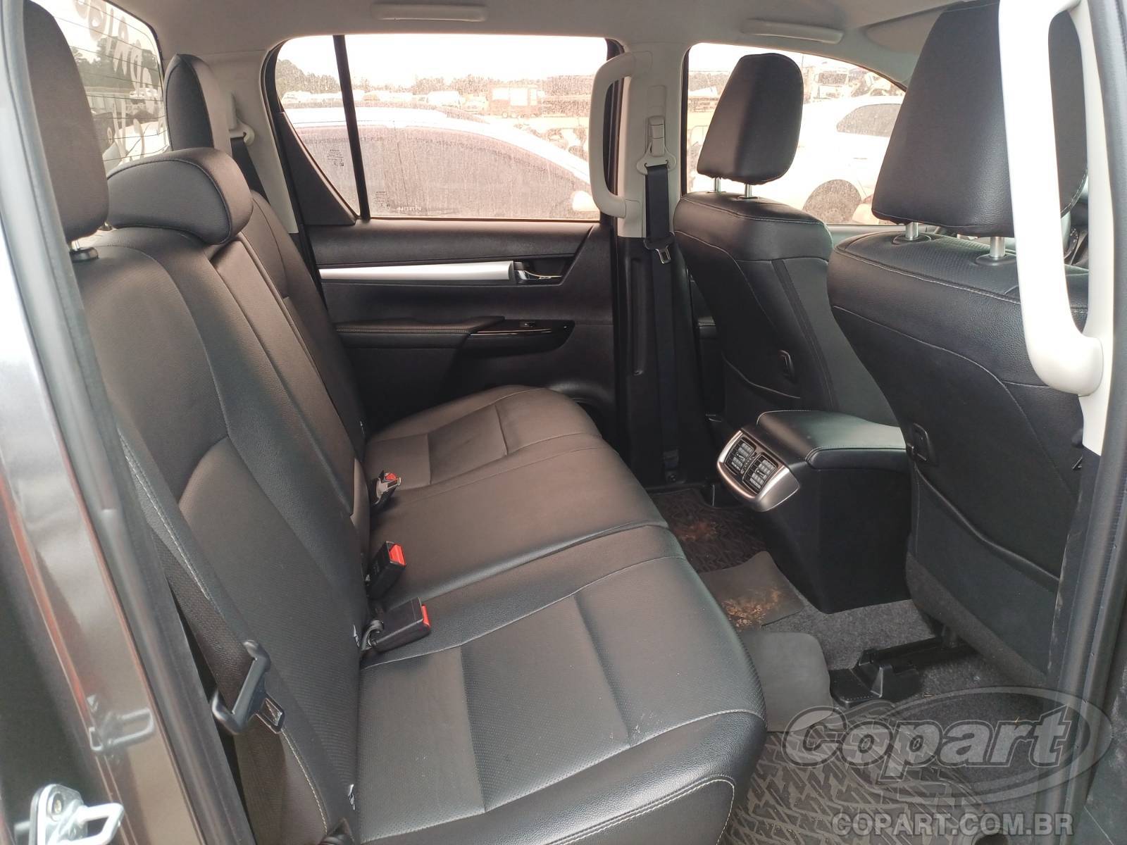 Foto 6 de 11: 2023 TOYOTA HILUX CD