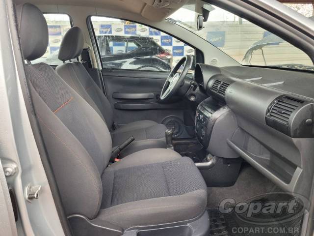 2010 VOLKSWAGEN FOX 