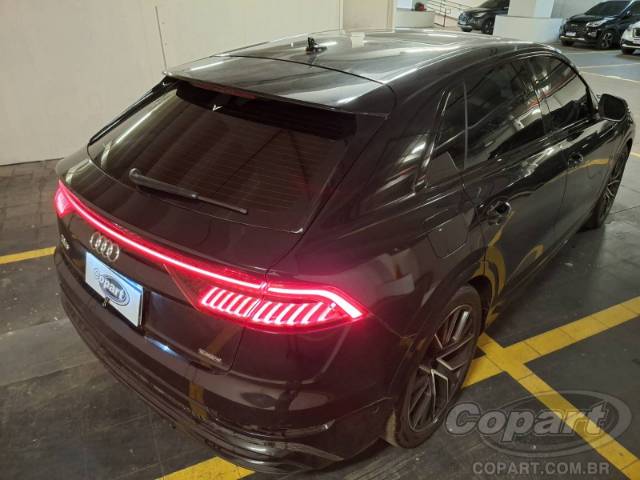 2022 AUDI Q8 