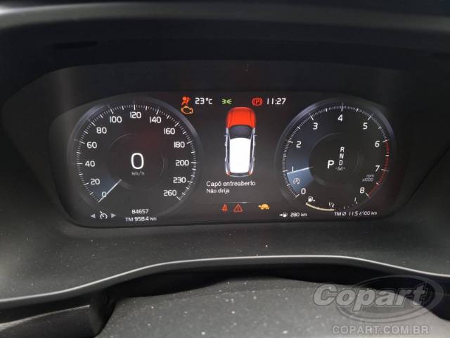 2020 VOLVO XC40 
