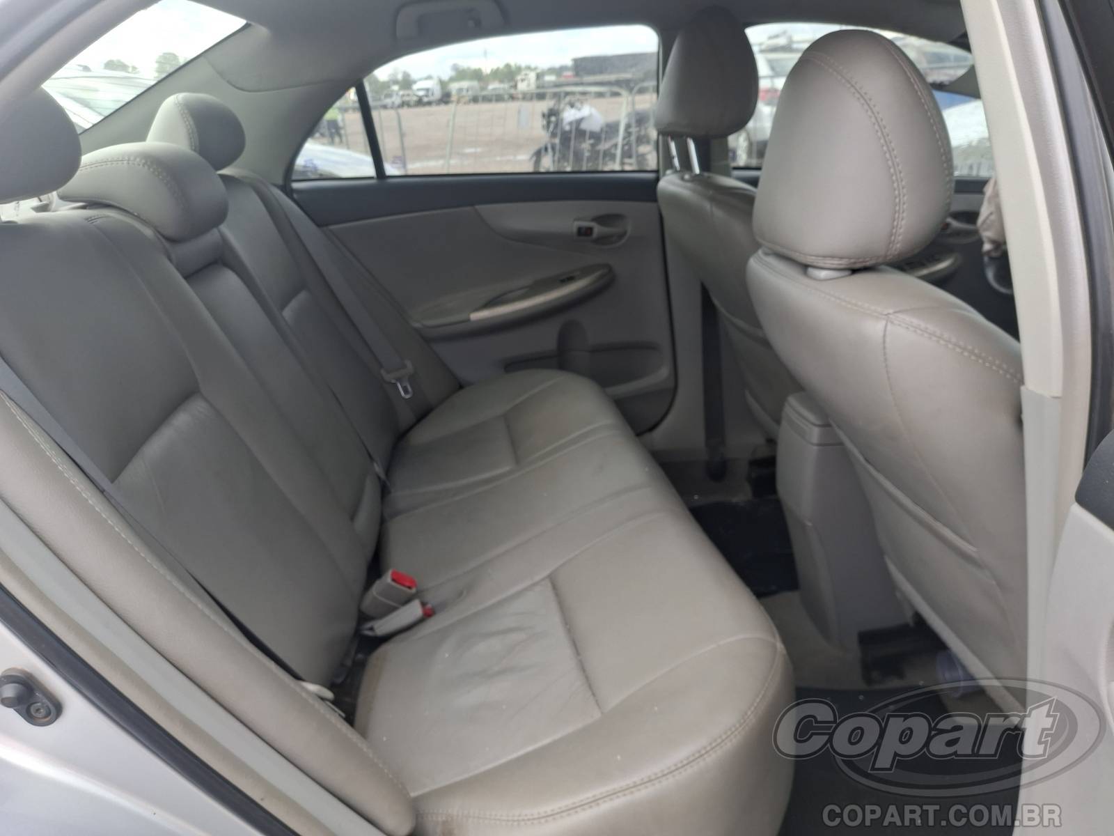 Foto 6 de 10: 2013 TOYOTA COROLLA