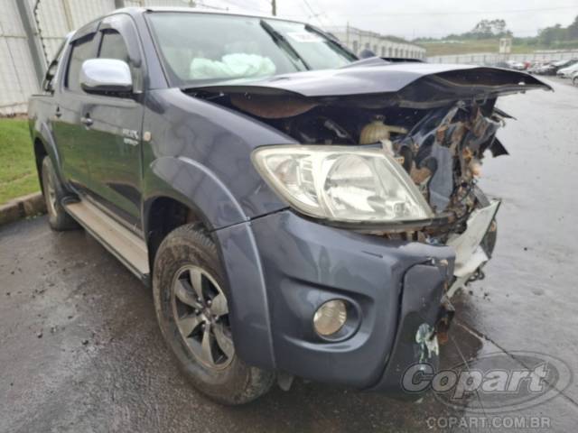 2010 TOYOTA HILUX CD 