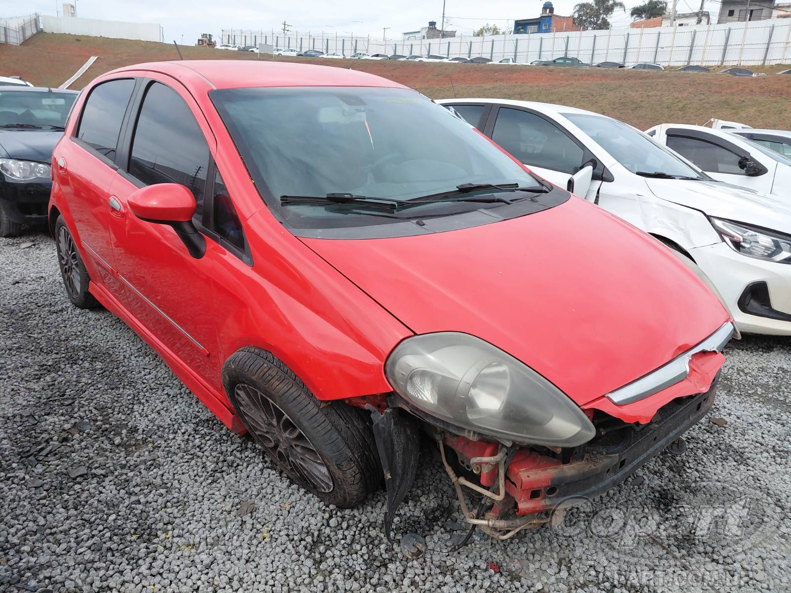 Veículo Fiat Punto Punto Sporting 1.8 16V E.torQ 2013 em leilão