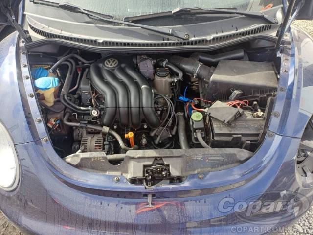 2009 VOLKSWAGEN NEW BEETLE 