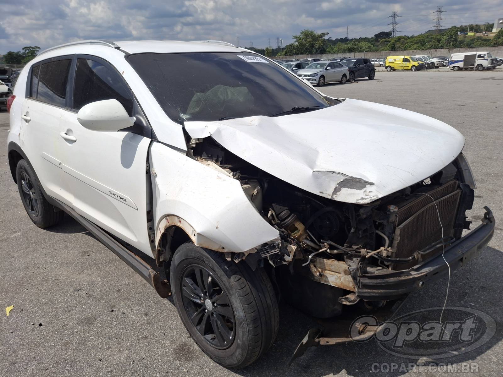 Veículo Kia Motors Sportage KIA Sportage LX 2.0 16V 2012 Colisão Média Monta 2012 em leilão