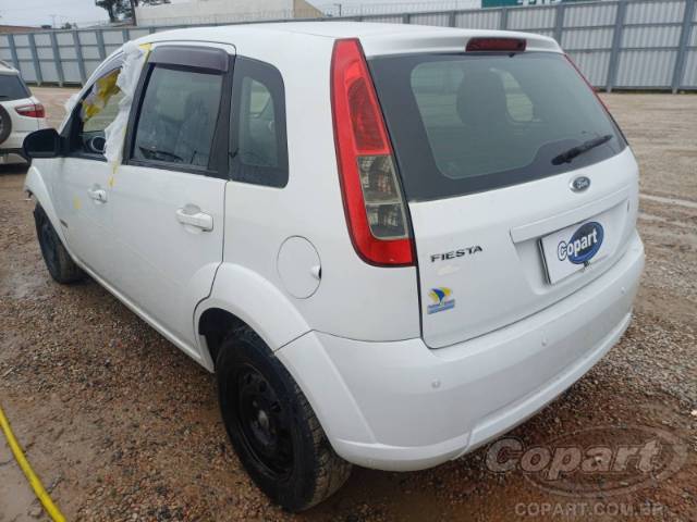 2011 FORD FIESTA 