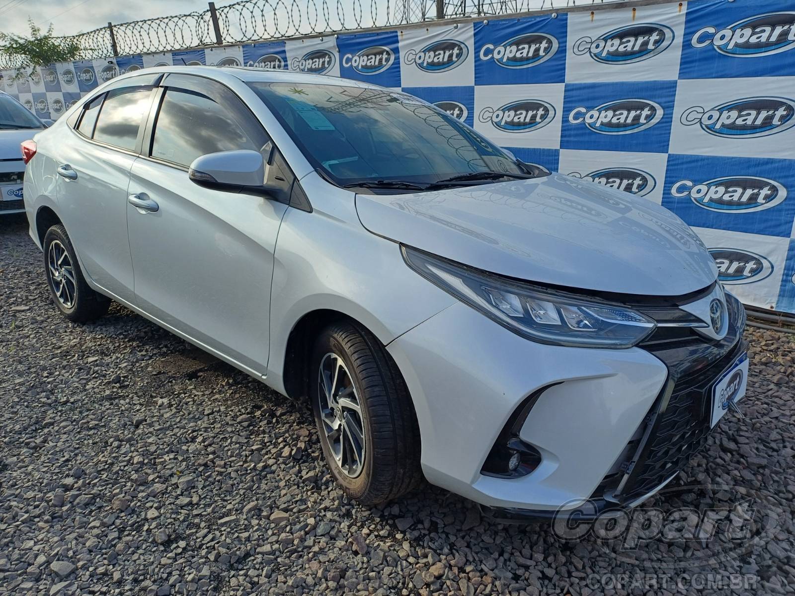 Veículo Toyota Yaris Toyota Yaris Seda XLS 1.5 16V Dual VVT-i 2023 2023 em leilão