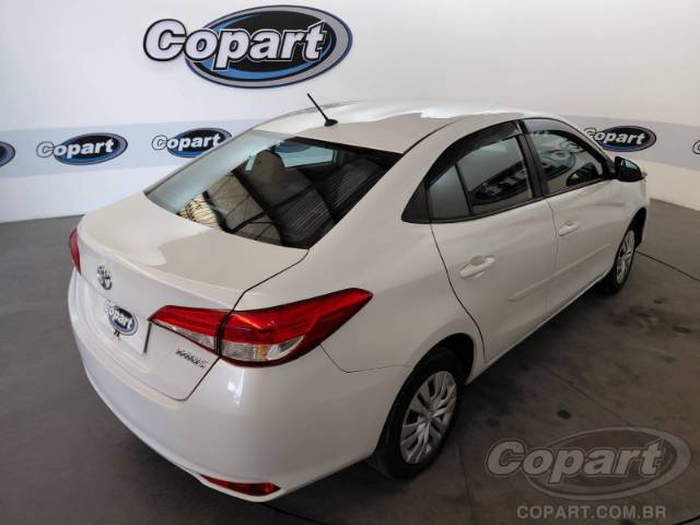 2024 TOYOTA YARIS SEDA 