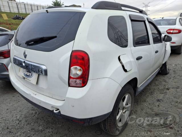 2015 RENAULT DUSTER 