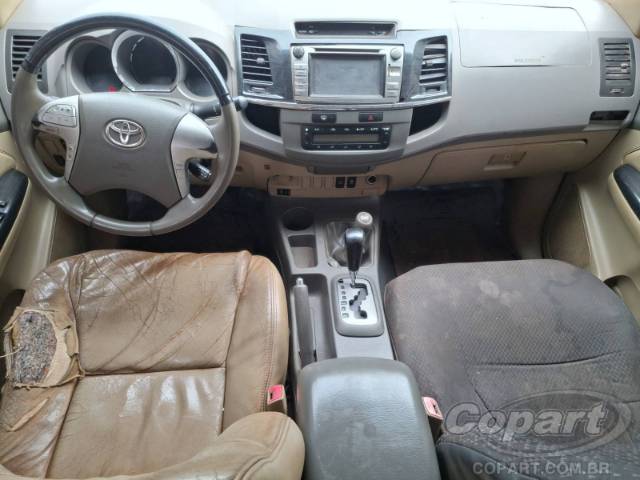 2013 TOYOTA HILUX SW4 