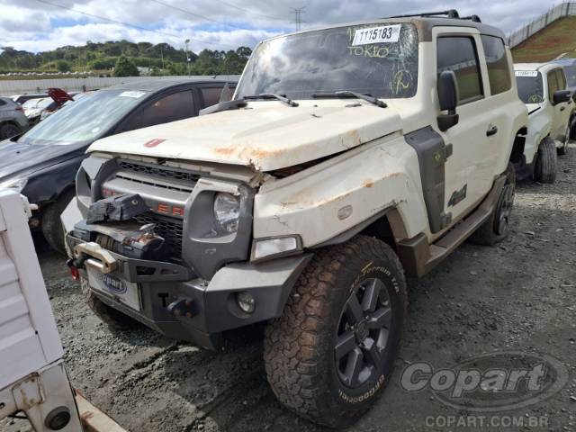 2018 TROLLER T4 
