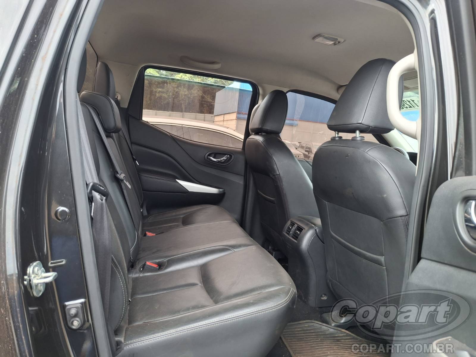 2021 NISSAN FRONTIER CD — foto 6 de 10