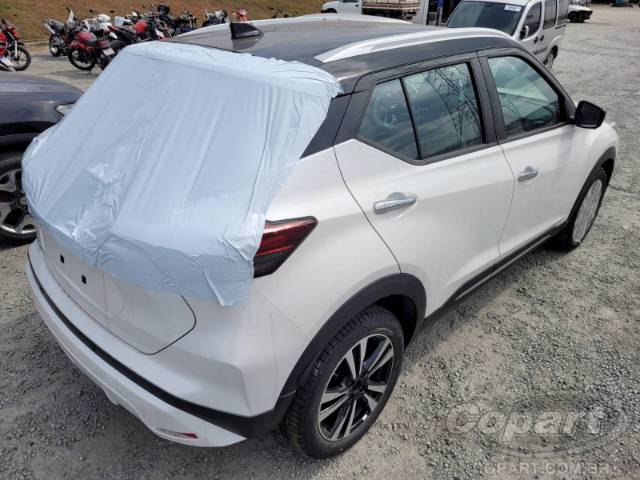 2022 NISSAN KICKS 