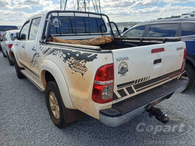 2014 TOYOTA HILUX CD 