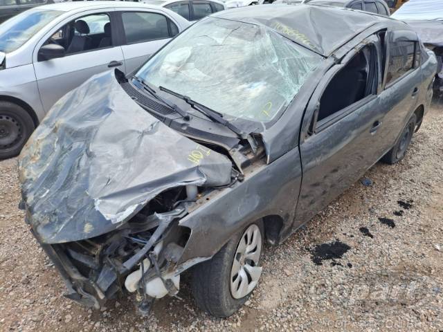 2015 VOLKSWAGEN VOYAGE 