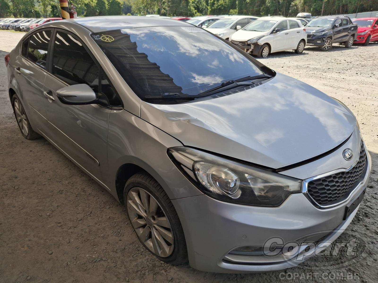Veículo Hyundai Kia Kia Cerato 2014 1.6 16V FLEX 2015 em leilão