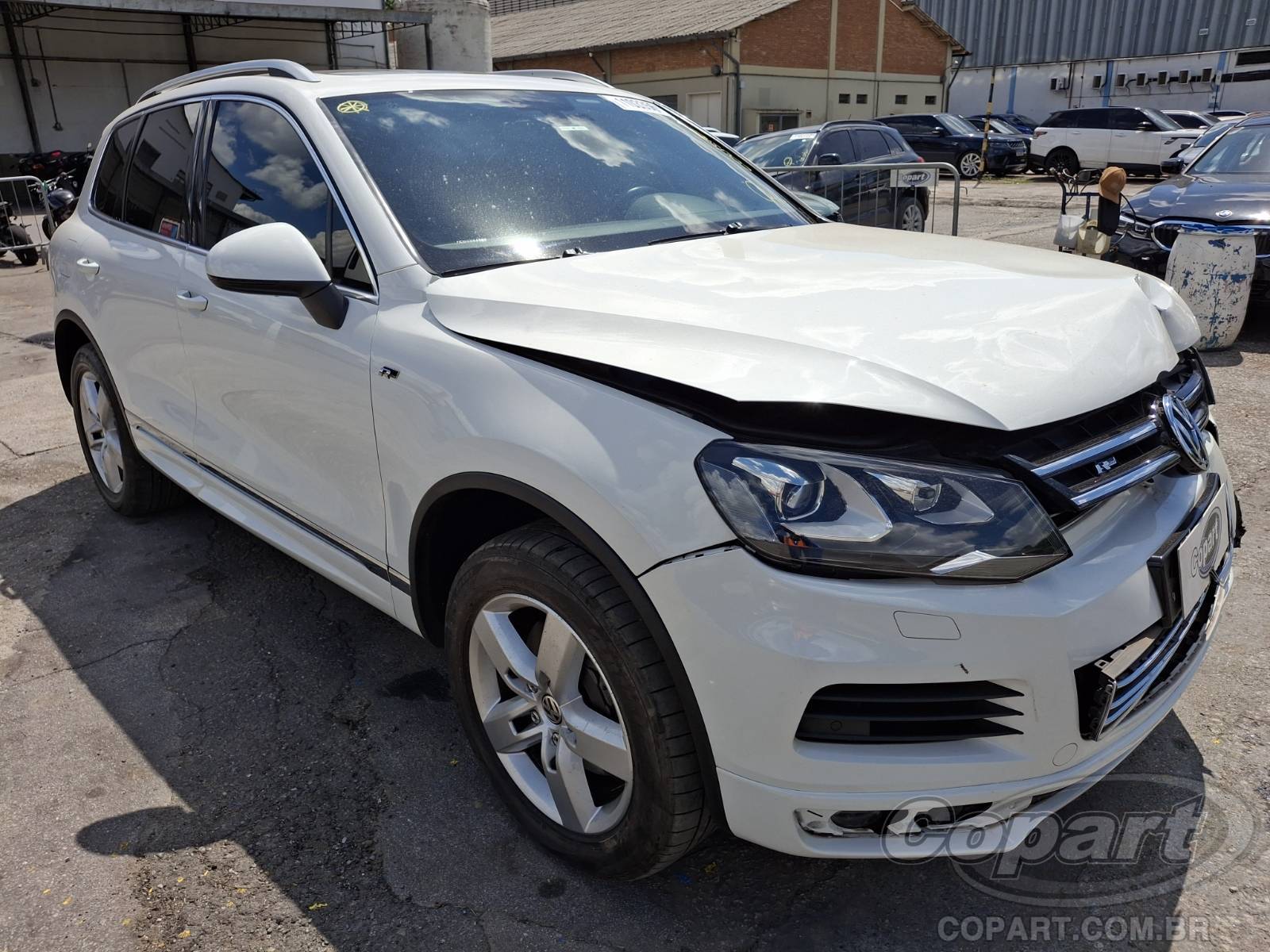 VOLKSWAGEN TOUAREG