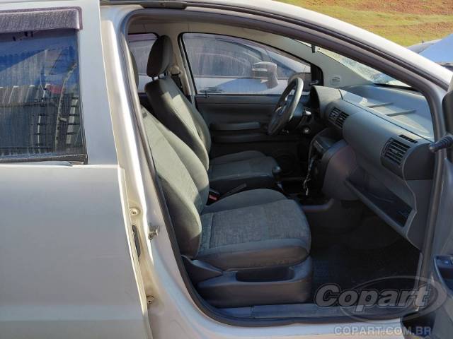 2004 VOLKSWAGEN FOX 