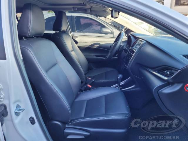 2023 TOYOTA YARIS SEDA 