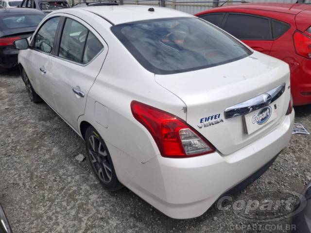 2016 NISSAN VERSA 