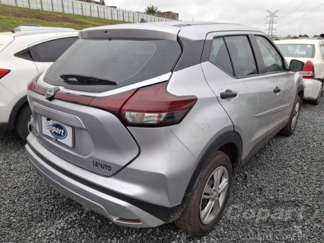 2025 NISSAN Kicks Play 