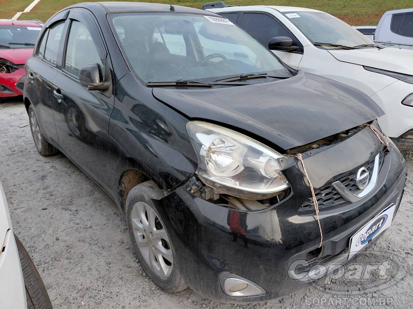 Veículo Nissan March NISSAN MARCH 2015 Flex Pequena Monta 2015 em leilão