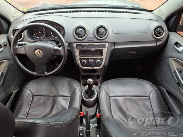 2011 VOLKSWAGEN VOYAGE 