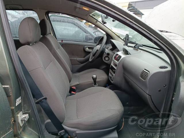 2010 CHEVROLET CORSA SEDAN 