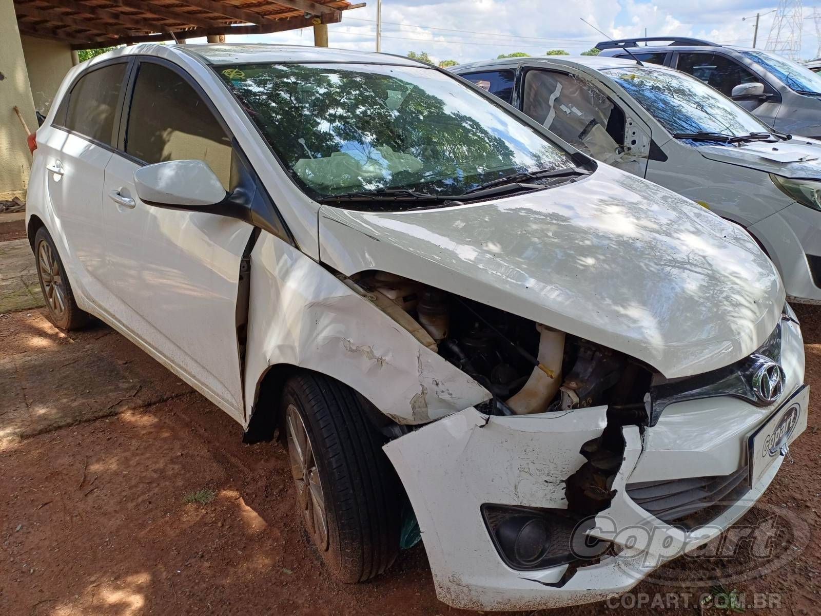 Hyundai HB20 Comfort 1.6 16V CVVT 2013 Médio Dano Frontal