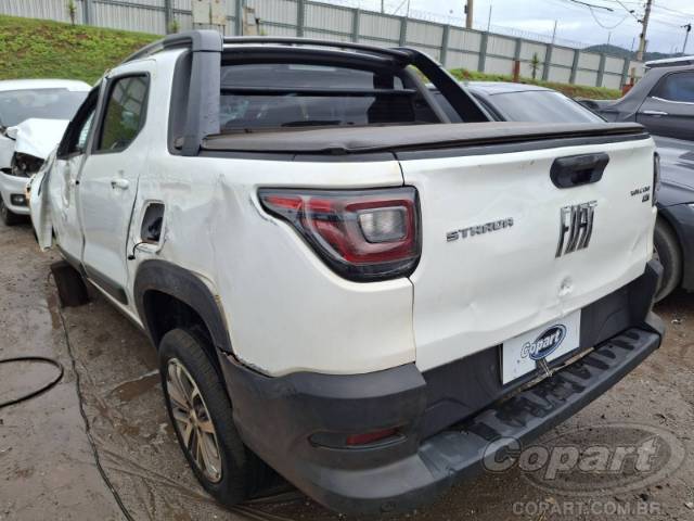 2024 FIAT STRADA CD 