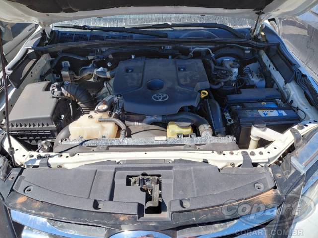 2017 TOYOTA HILUX SW4 