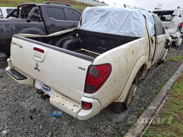 2014 MITSUBISHI L200 TRITON 