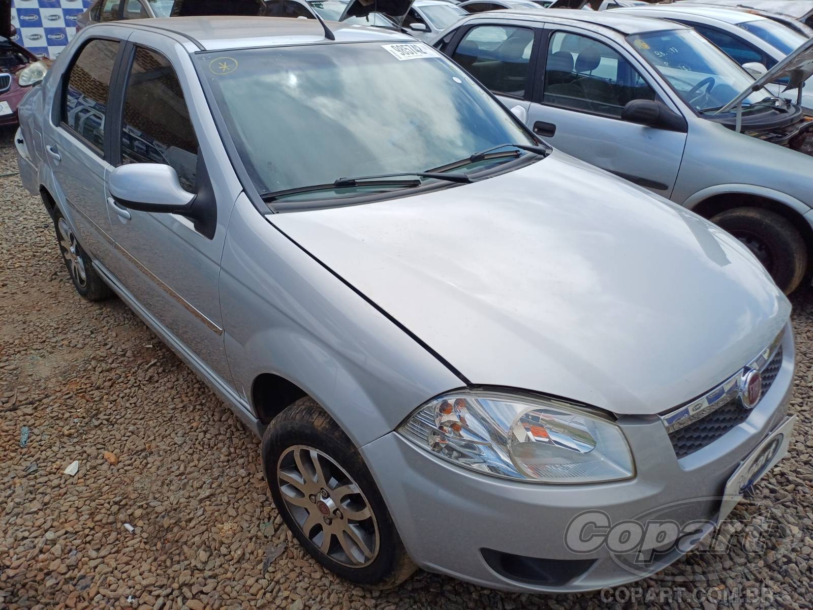 Veículo Fiat Siena Fiat Siena EL 1.4 2015 Colisão Média Monta 2015 em leilão