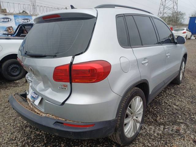 2017 VOLKSWAGEN TIGUAN 