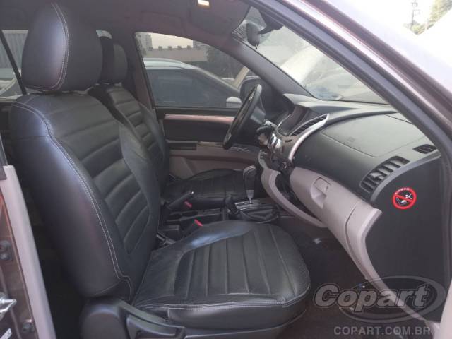 2017 MITSUBISHI PAJERO 