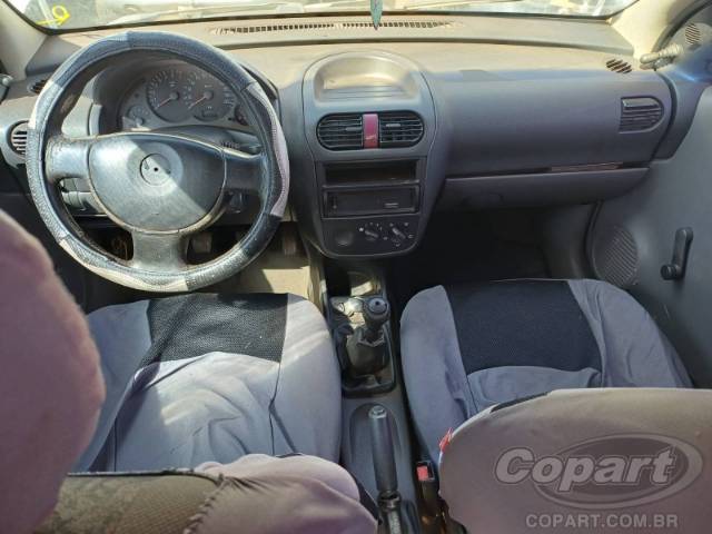 2003 CHEVROLET CORSA SEDAN 
