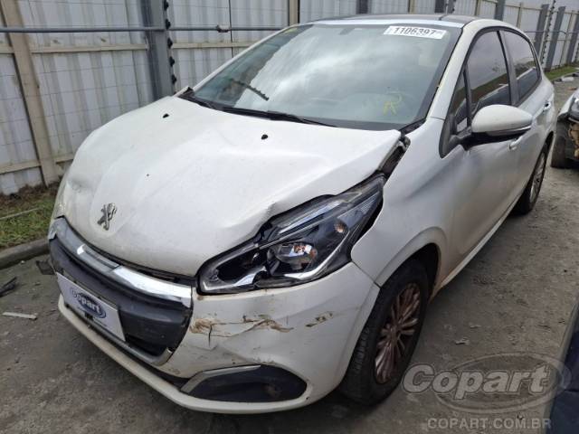 2017 PEUGEOT 208 