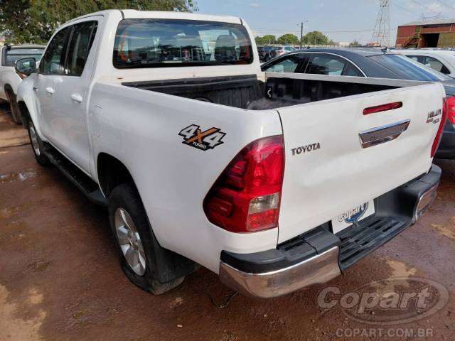 2017 TOYOTA HILUX CD 
