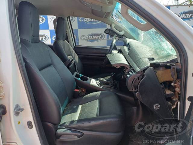 2019 TOYOTA HILUX CD 