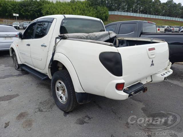 2010 MITSUBISHI L200 TRITON 