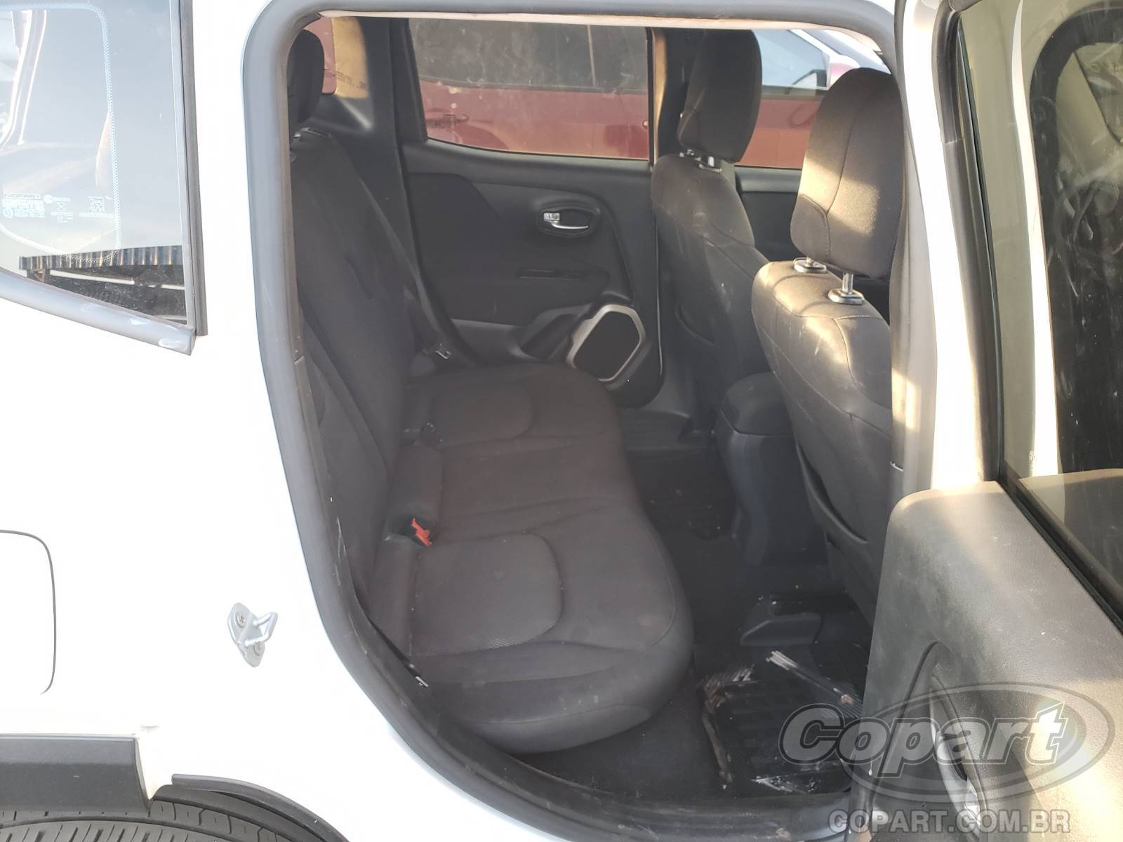 Foto 6 de 10: 2018 JEEP RENEGADE