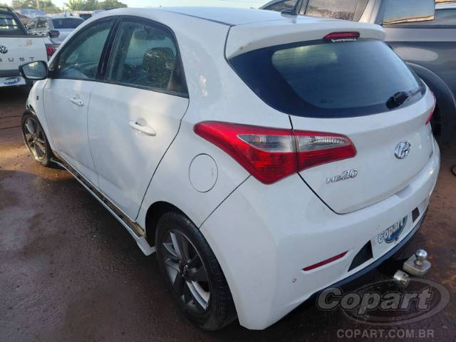 2015 HYUNDAI HB20 